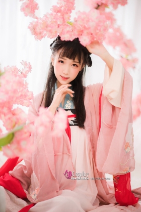 Hán Phục Hồng Nguyệt Nhi