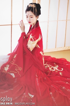 Hán Phục Thiên Điểu Thần Cơ