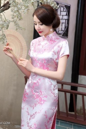 Áo Sẫm Quảng Châu Hồng Phấn Dài