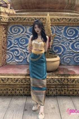 Đồ Thái Lan Sexy Áo Vàng - Váy Xanh Lam Viền Gấm Nâu