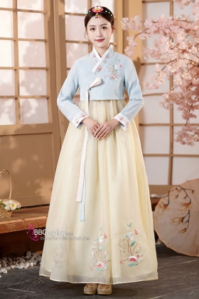 Hanbok Áo Xanh Cổ Thêu Váy Voan Vàng Thêu Hoa Mẫu Mới