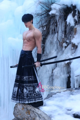 Chân Váy Mã Diện Đen Hoạ Tiết Nhũ Bạc Cho Gymer