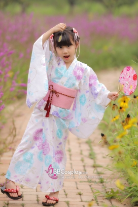 Yukata Cho Bé Gái Nền Trắng Hoa Xanh