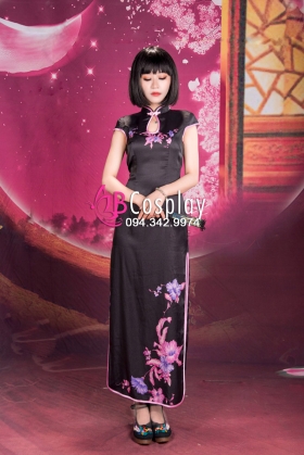 Sườn Xám Đen Hoa Tím Dài Tới Mắt Cá