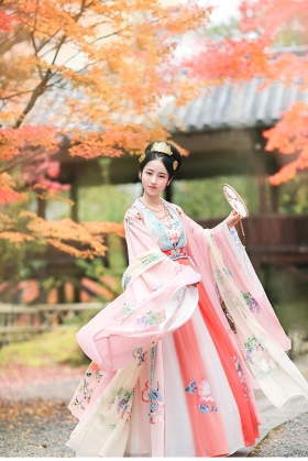 Hán Phục Hàm Nê Tiểu Trúc - Trọn Bộ Thêu Váy Xòe 720